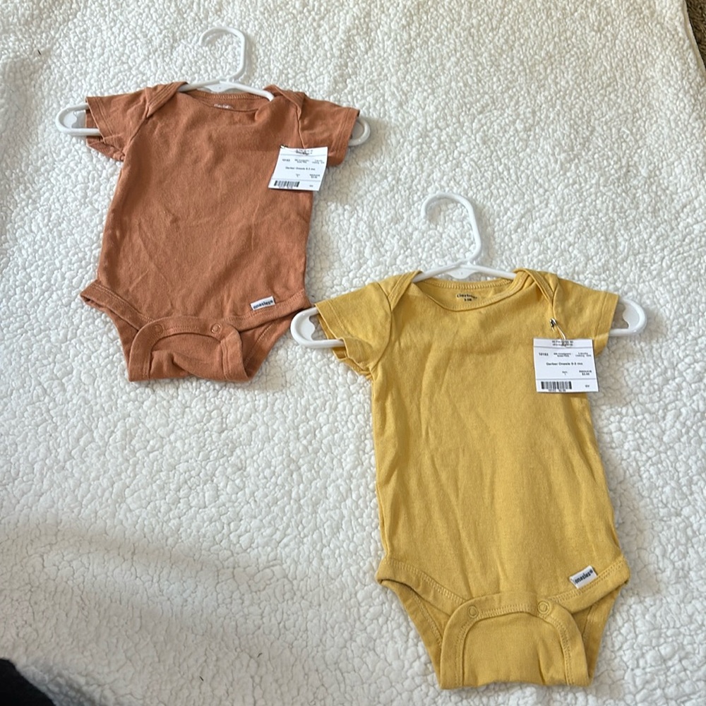 Gerber 0-3mo onesie bundle